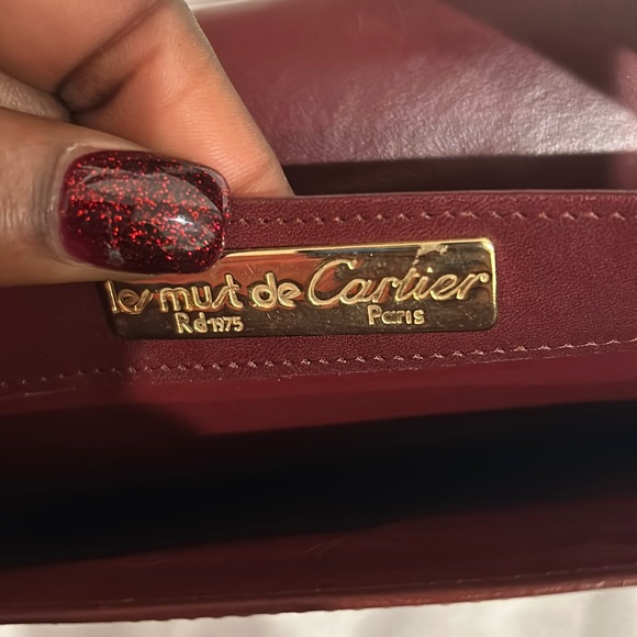 Authentic Cartier Must De Cartier Leather shoulder/cross body bag Bordea… - Picture 9 of 14